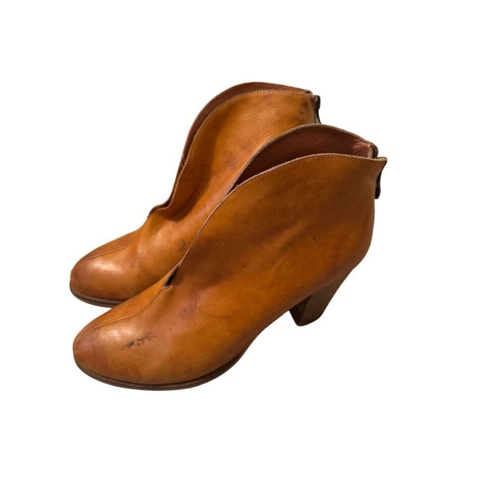 Antelope Tan Leather Ankle Booties